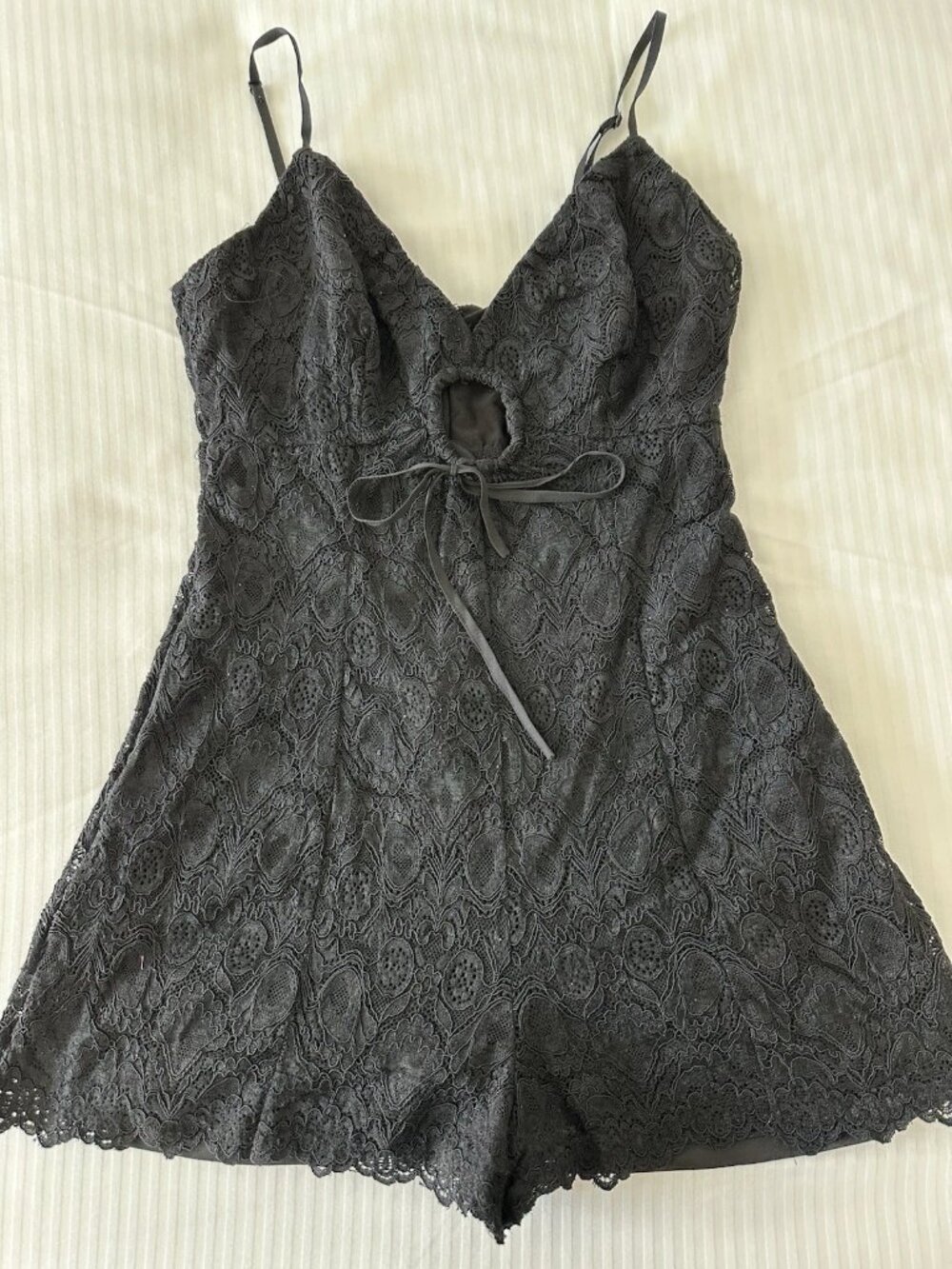 GUESS LACE ROMPER Size XS Black Romantic